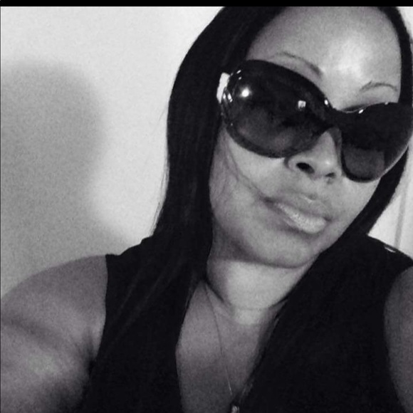 Chanel sunglasses - Picture 9 of 9